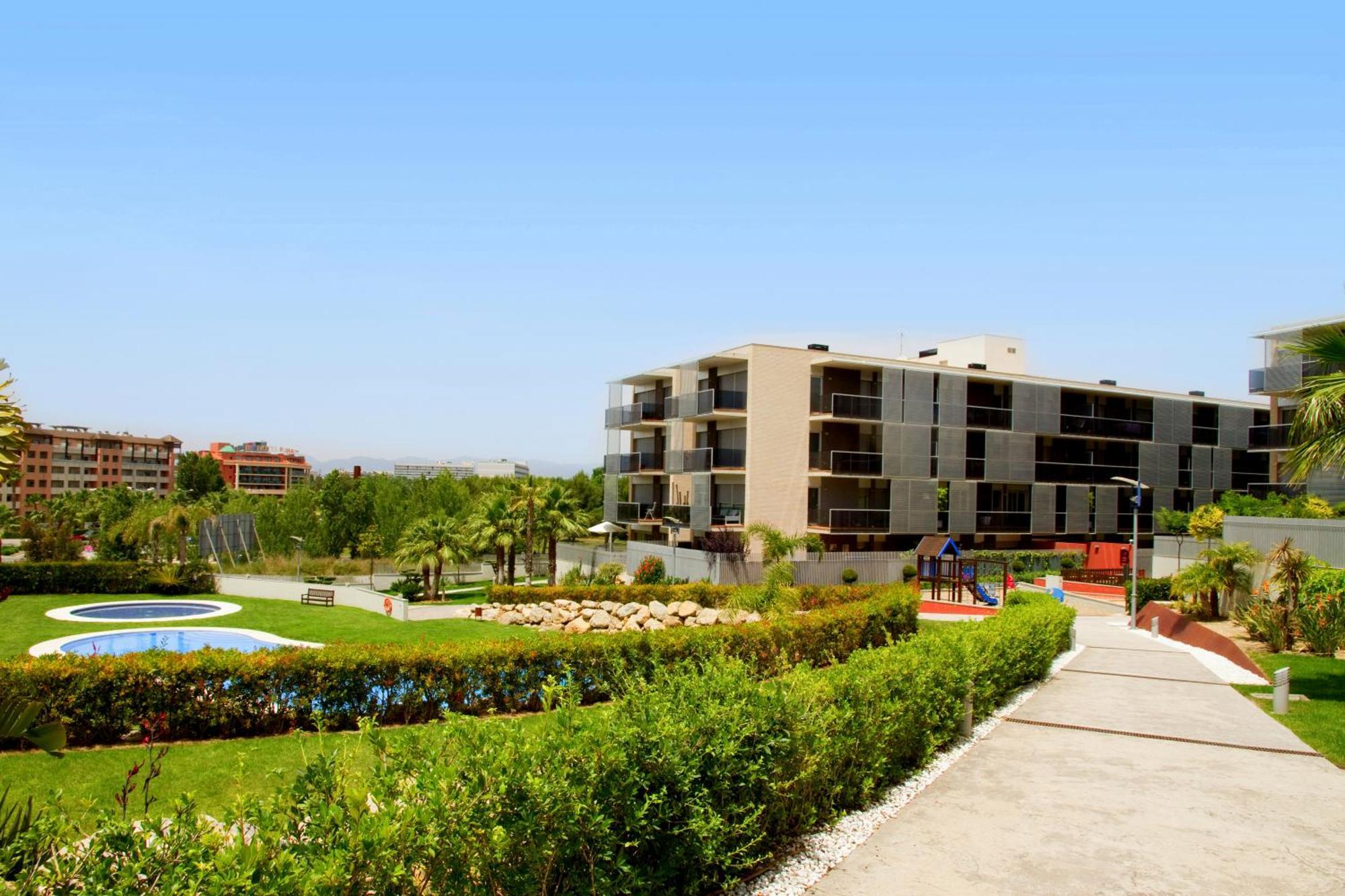 Rentalmar Paradise Families Only Con Parking Σαλού Εξωτερικό φωτογραφία