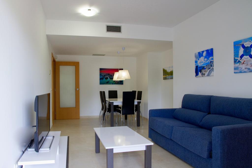 Rentalmar Paradise Families Only Con Parking Σαλού Δωμάτιο φωτογραφία