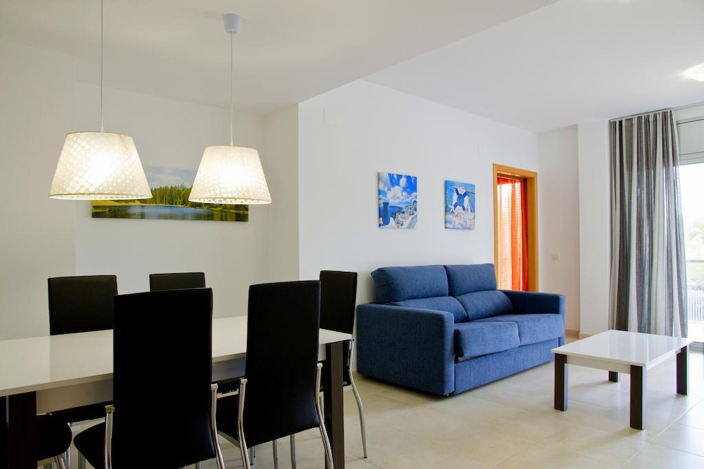 Rentalmar Paradise Families Only Con Parking Σαλού Δωμάτιο φωτογραφία