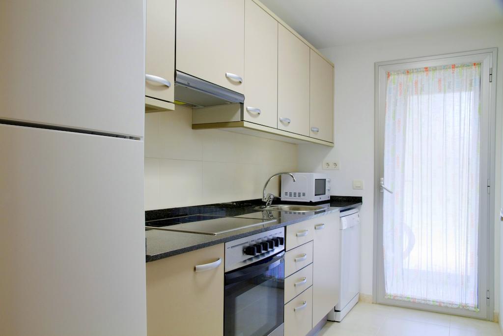 Rentalmar Paradise Families Only Con Parking Σαλού Δωμάτιο φωτογραφία